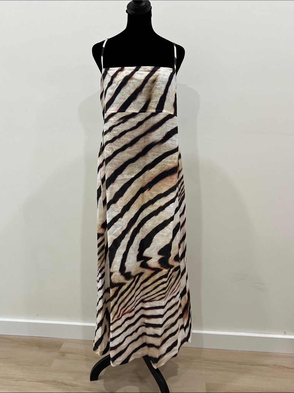 Vitamin A Arden Dress - Shell Stripe Linen - Picture 5 of 15